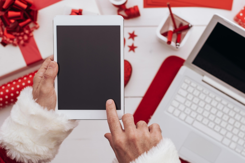 Tech Christmas Gifts for Gadget Geeks and Tech Lovers | Coderus